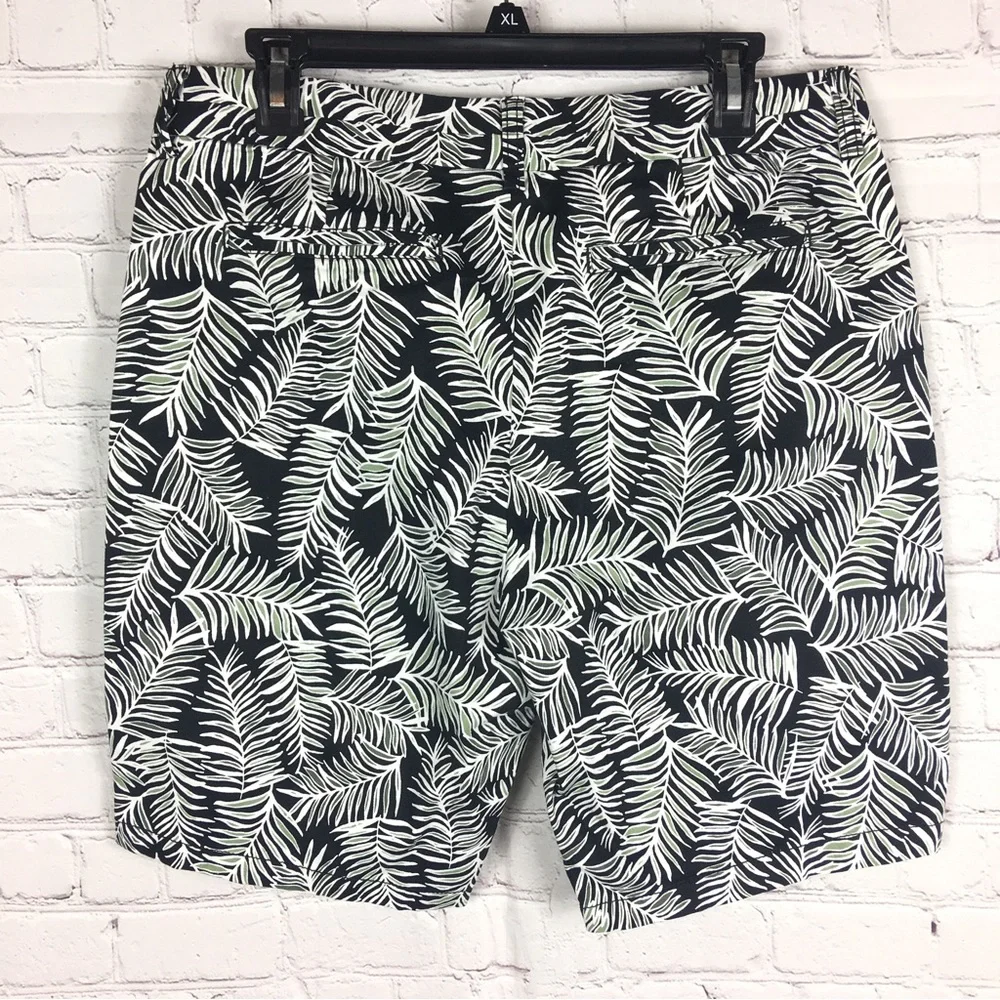 GAP Khaki Tropical Print Bermuda Shorts Womens 8 Black White Palm Leaf